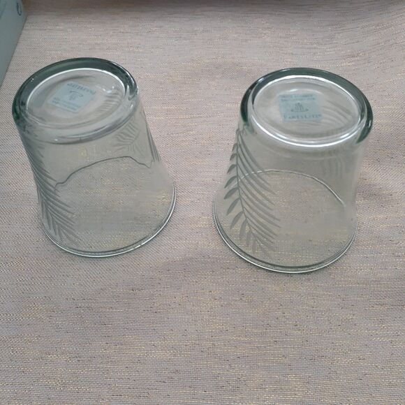 PartyLite P8413 Island Escape Votive Holder Etched Glass Candle Holder - Picture 4 of 5